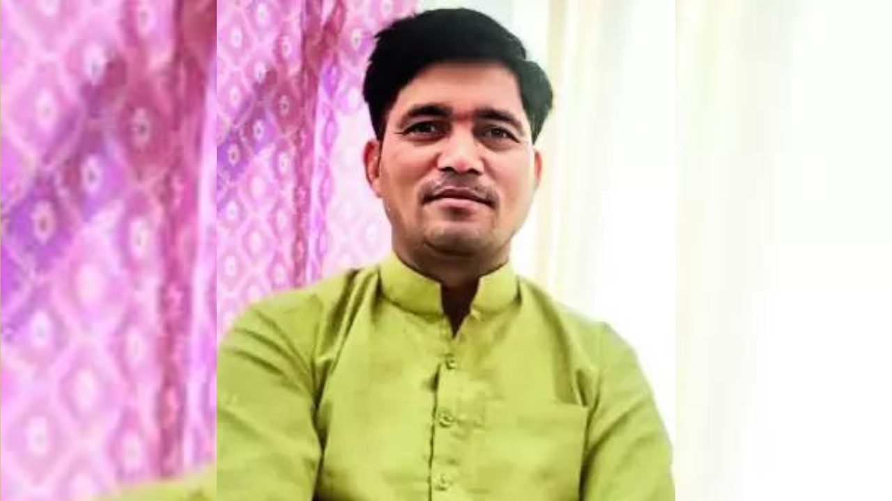 Award-winning farmer dies by suicide, blames Maharashtra government