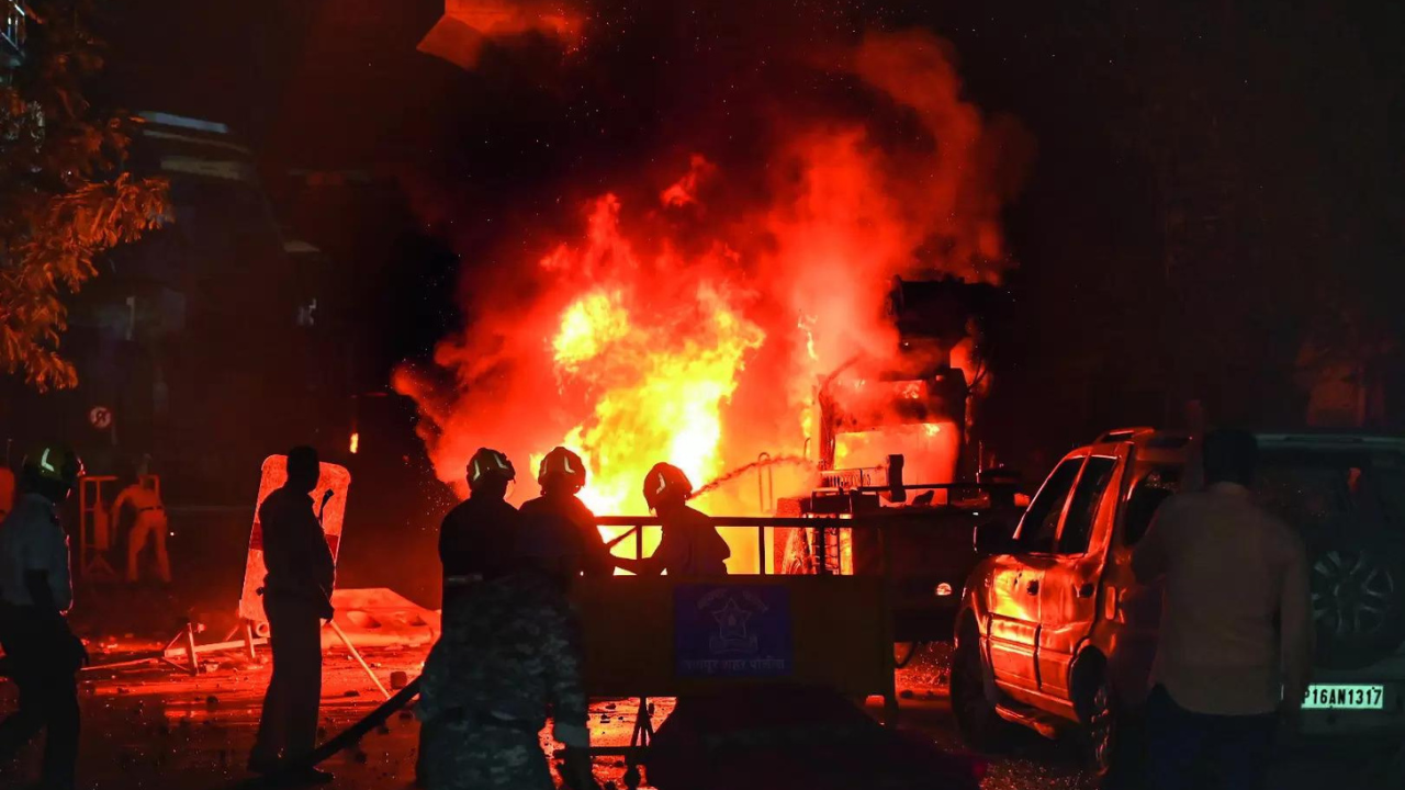 Arson, stone-pelting, attack on cops: How Nagpur endured a night full of chaos