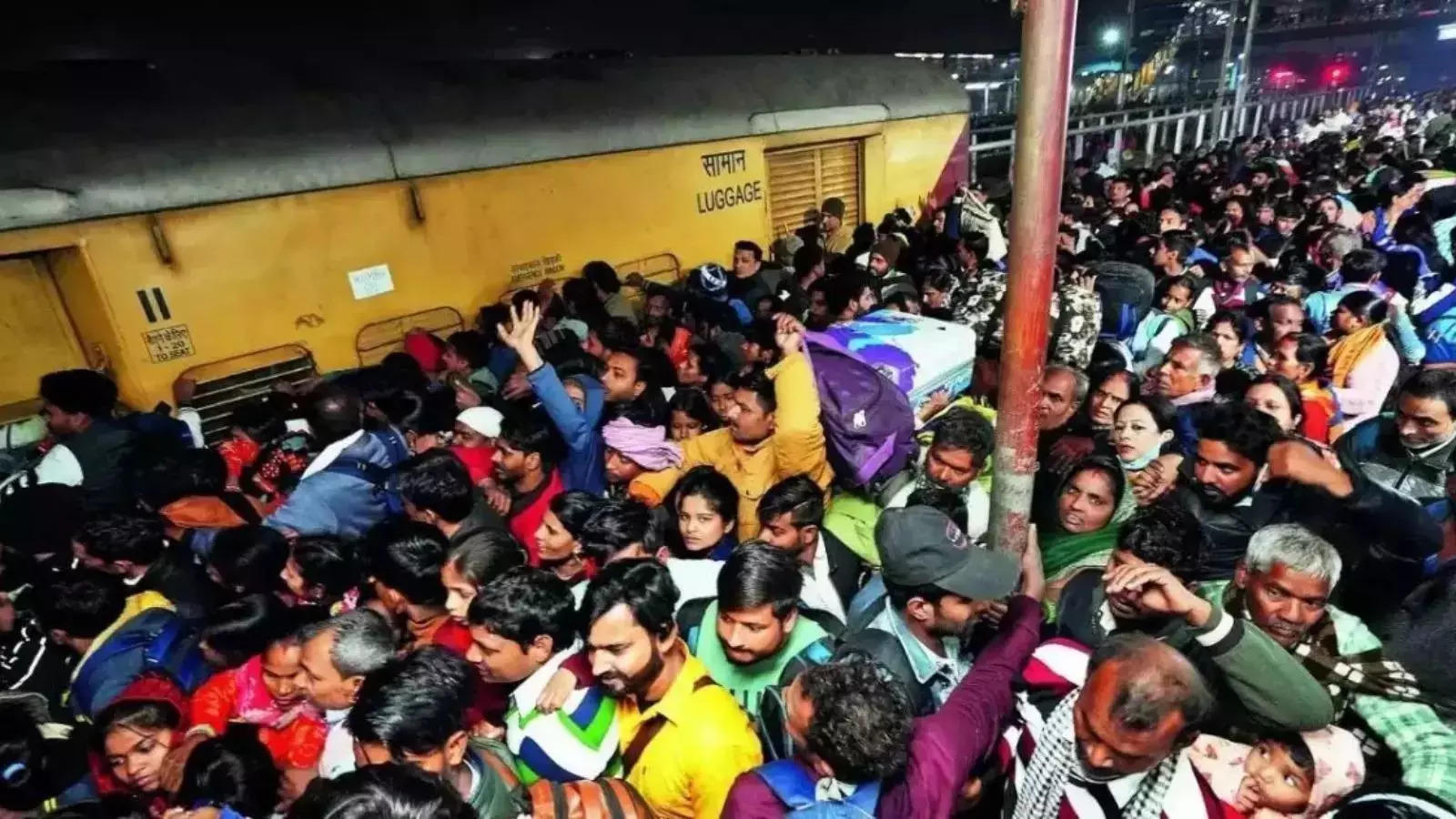 Crowd-control measures avert tragedy at New Delhi Railway Station
