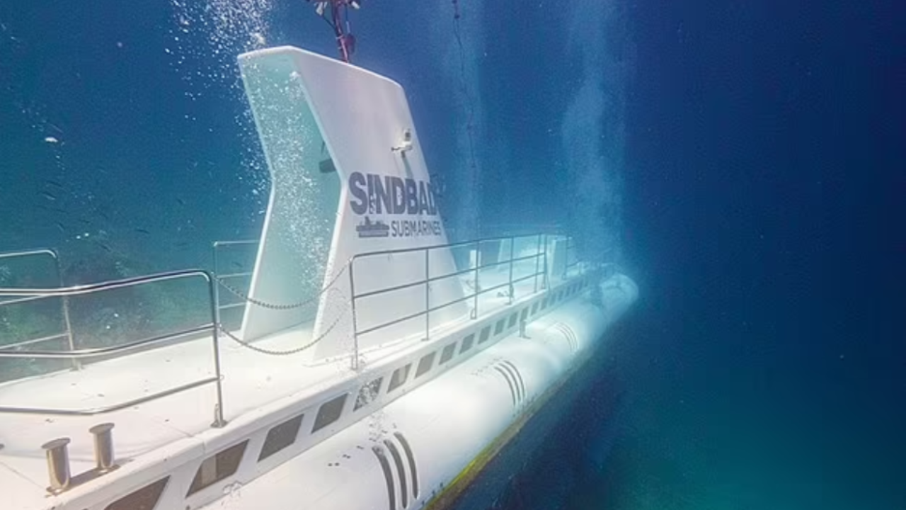 At least 6 feared dead after tourist submarine carrying 45 sinks off Egypt’s coast