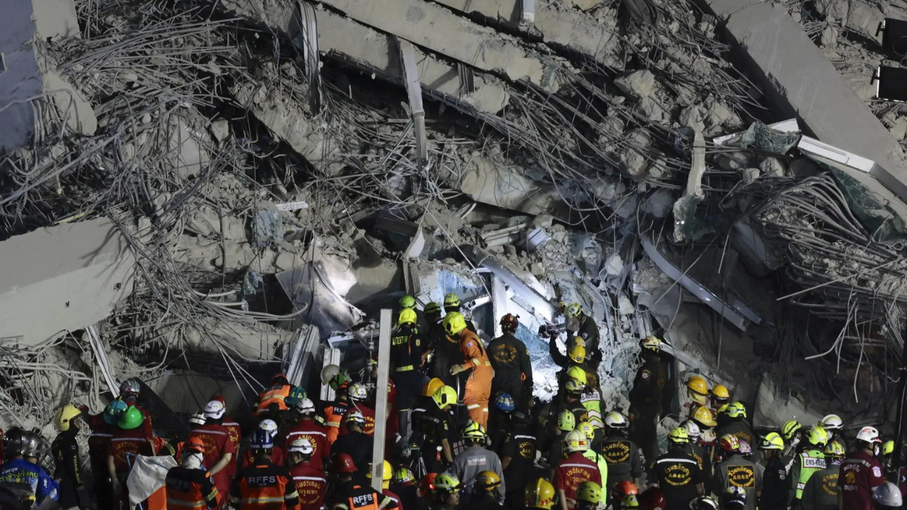 ‘Digging with bare hands’: Rescuers describe horror as quake victims ‘cry for help’