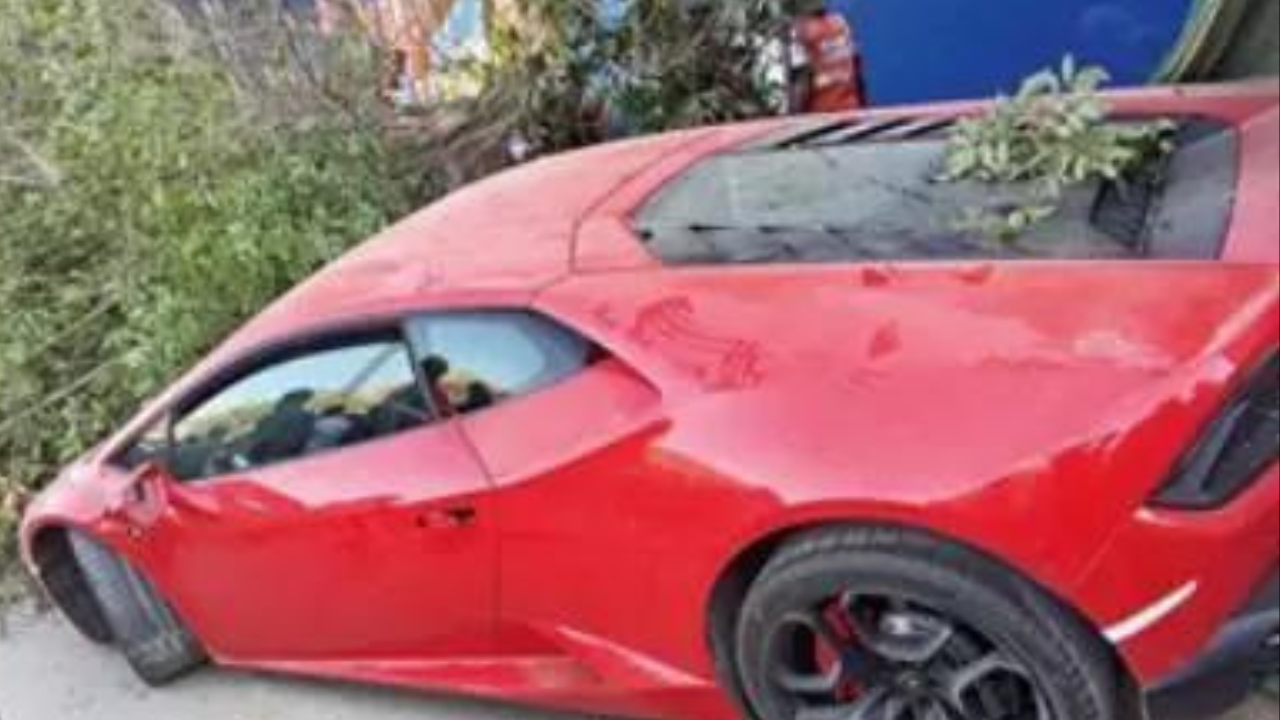 ‘Is anyone dead?’: Lamborghini veers onto footpath, injures 2 in Noida