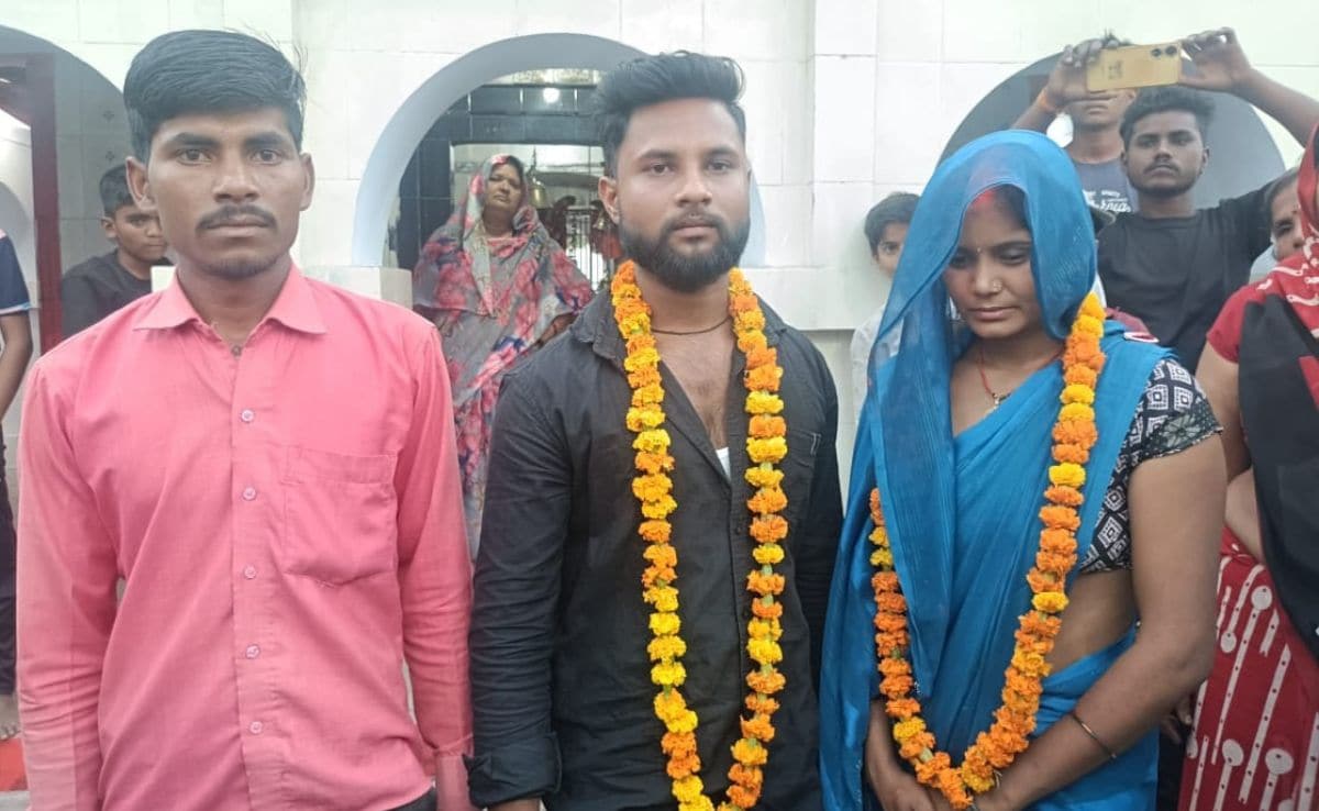“Husbands Being Killed By Wives”: Scared, UP Man Gets Wife Married To Lover