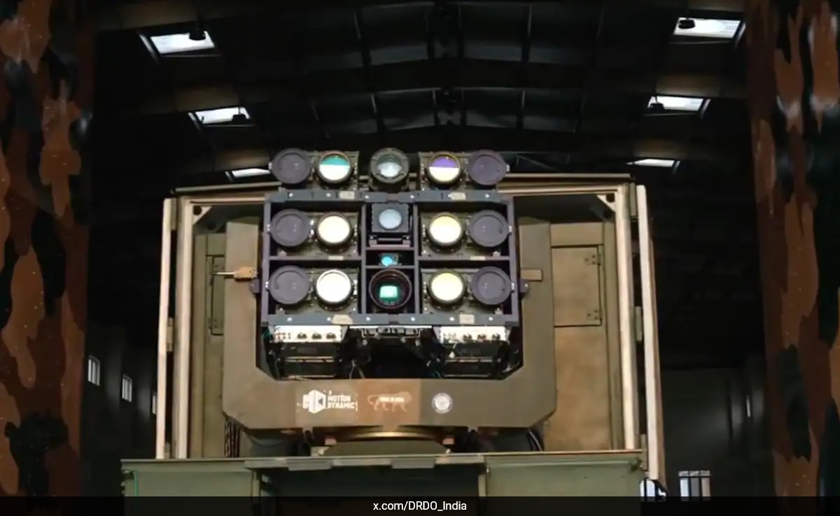 India’s First Futuristic “Star Wars” Laser Weapon Shoots Down Drone Swarm