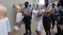 US deports more alleged gang members to El Salvador