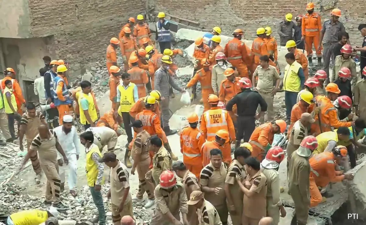 Death Count In Delhi Building Collapse Rises To 11, 5 In Hospital