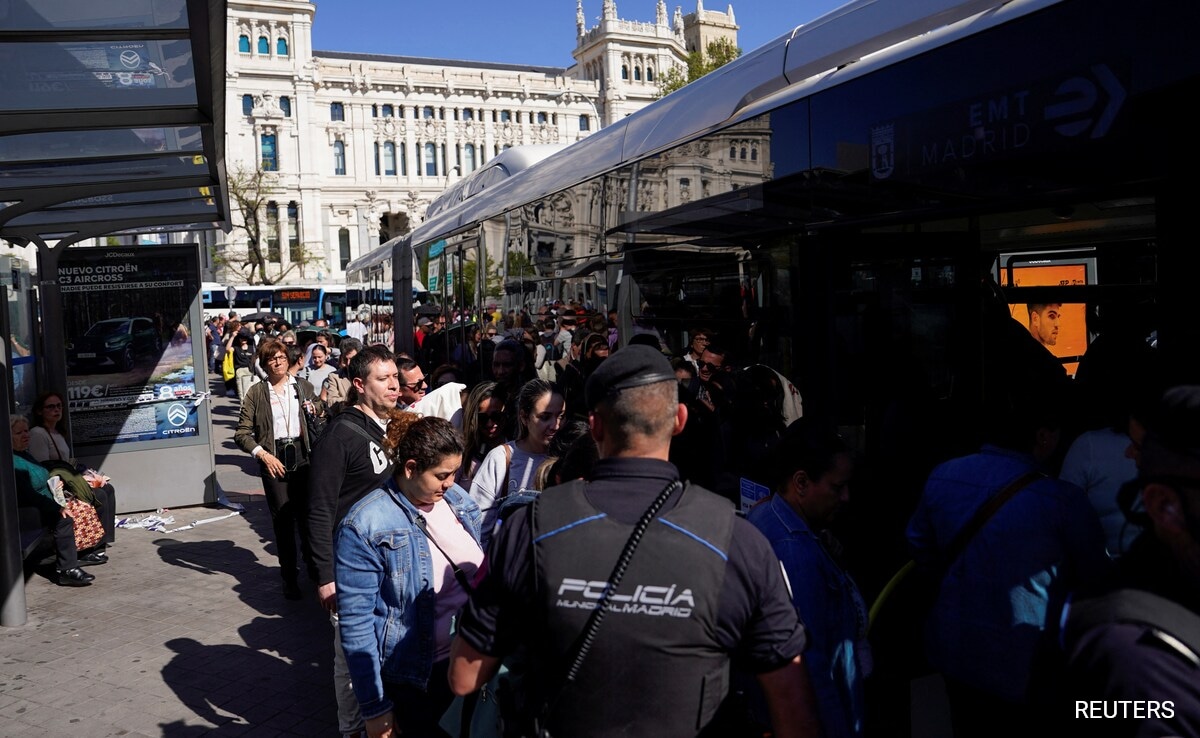 Power Cut Chaos In Spain, Portugal, Operator Points To ‘Rare Phenomenon’