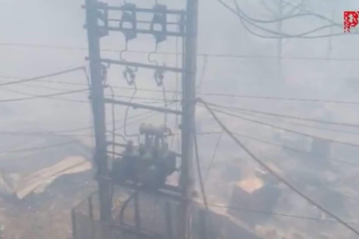 Two Kids Die, 800 Shanties Gutted As Massive Fire Engulfs Jhuggi Cluster In Delhi’s Rohini