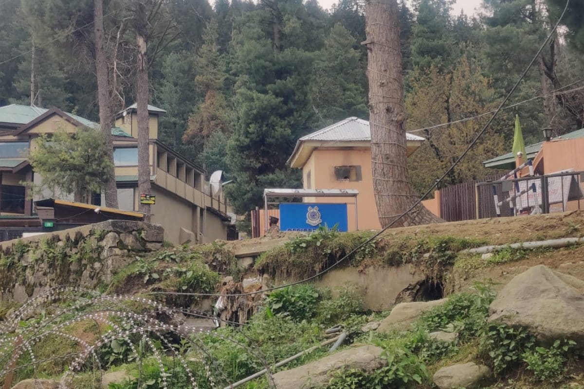 ‘Made At Least 5 Trips Carrying People On Our Backs To Hospital’: Meet The ‘First Responders’ To Pahalgam Attack