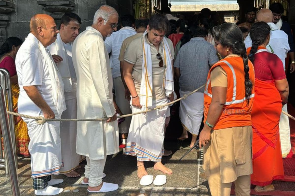 3 Devotees Reach Tirumala Temple’s Main Entrance With Footwear On, Spark Outrage | Video