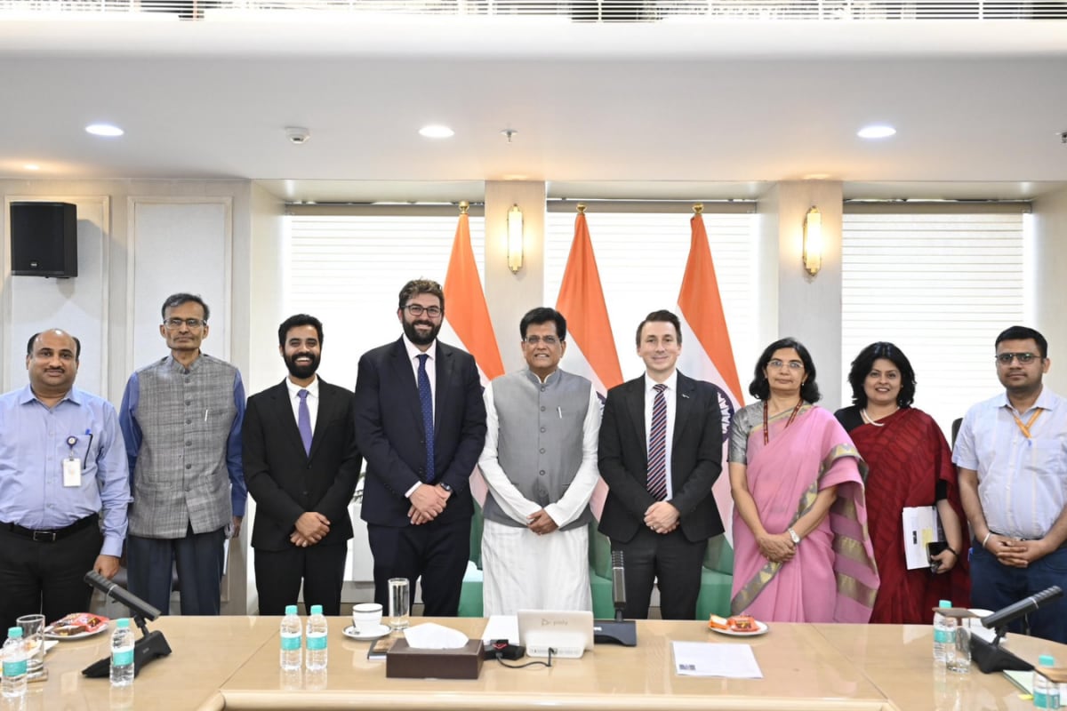 Piyush Goyal Meets Starlink Delegation, Discusses Investment Plans In India