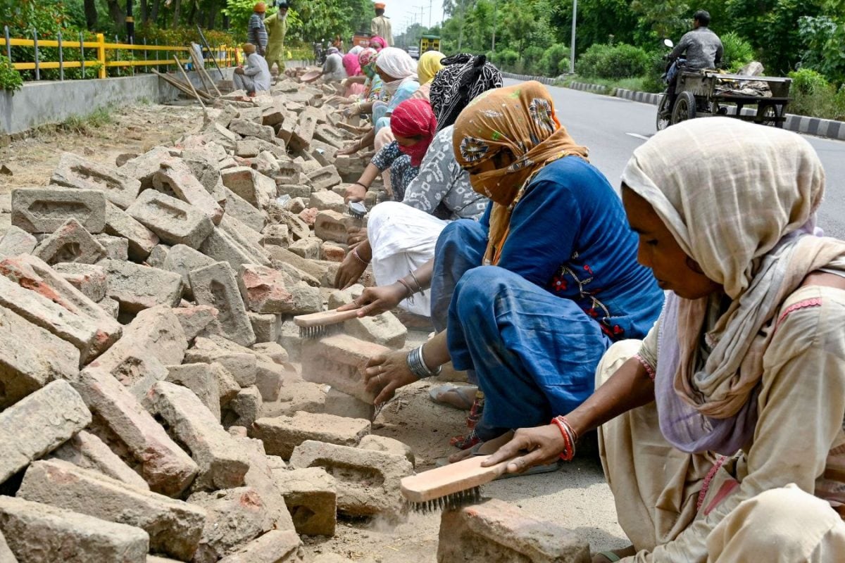 Saved Rs 3.48 Lakh Crore, Halved Subsidy Allocations: How India’s DBT System Has Performed Since 2013