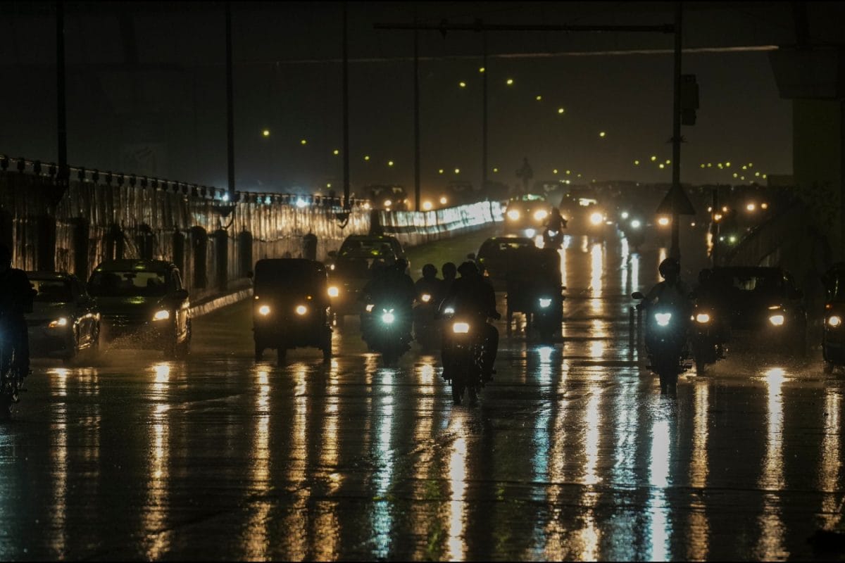 Rain, Dust Storm Likely In Delhi Today; Severe Heatwave In Rajasthan As Temperature Crosses 45°C