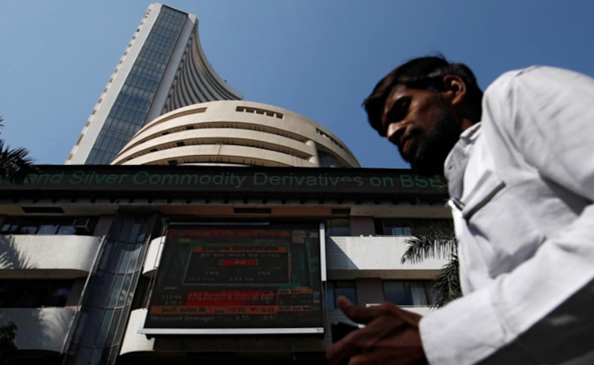 After Negative Start, Sensex Surges Past 1,000 Points, Nifty Up Over 300