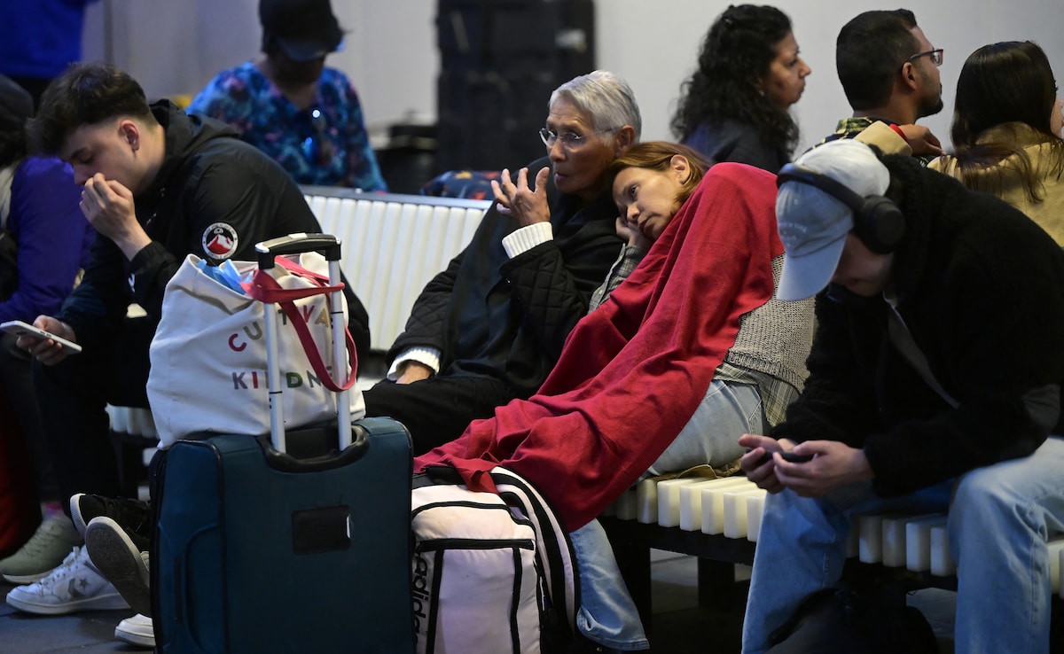 11 Passenger Trains Stranded In Spain Power Blackout: Ministry