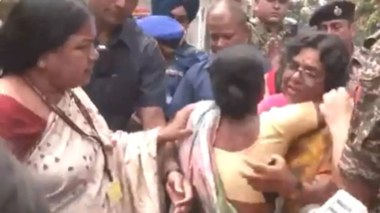 ‘Speechless after hearing their pain’: NCW chief meets Murshidabad violence victims