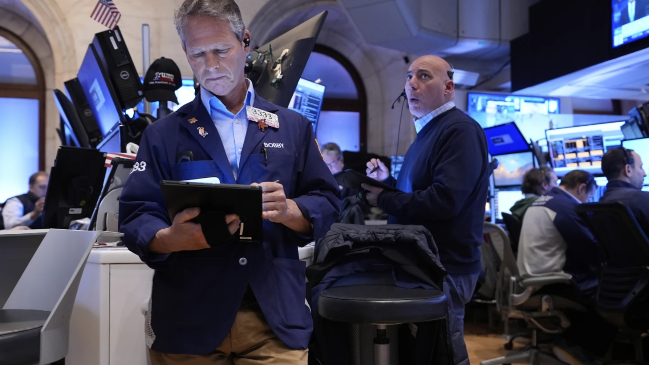 Trump slams Fed’s Powell again as US stocks tumble