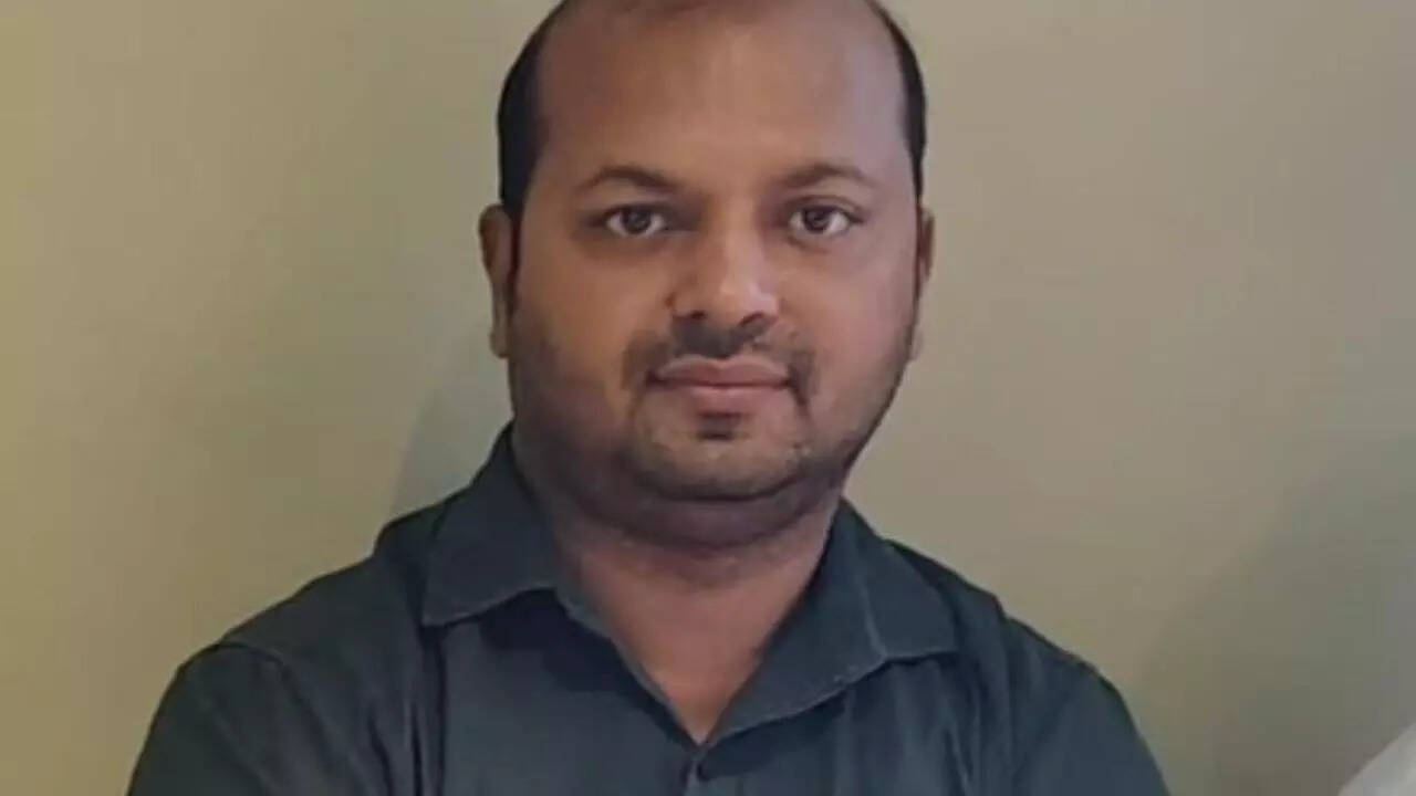 J&K attack: On holiday, IB officer posted in Hyd shot in front of wife, kids