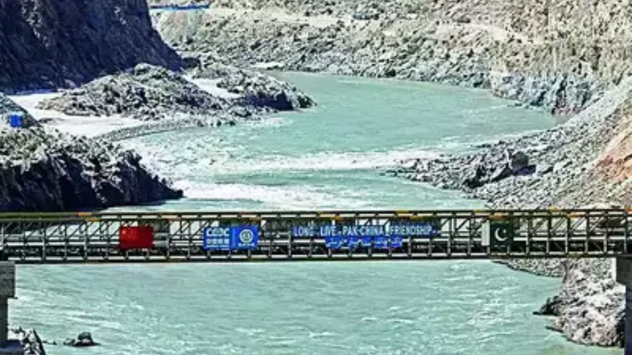 Govt to desilt rivers for storage to prevent water flow to Pak