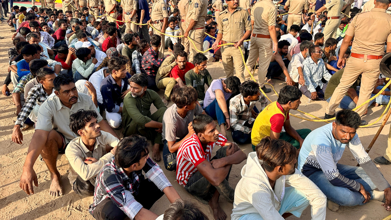 Major crackdown on immigrants in Gujarat: Over 500 Bangladeshi nationals detained