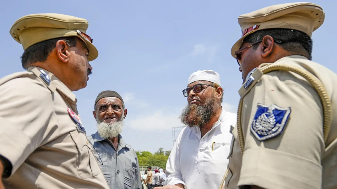 14 types of visas cancelled for Pakistani nationals: Who has to leave and by when?