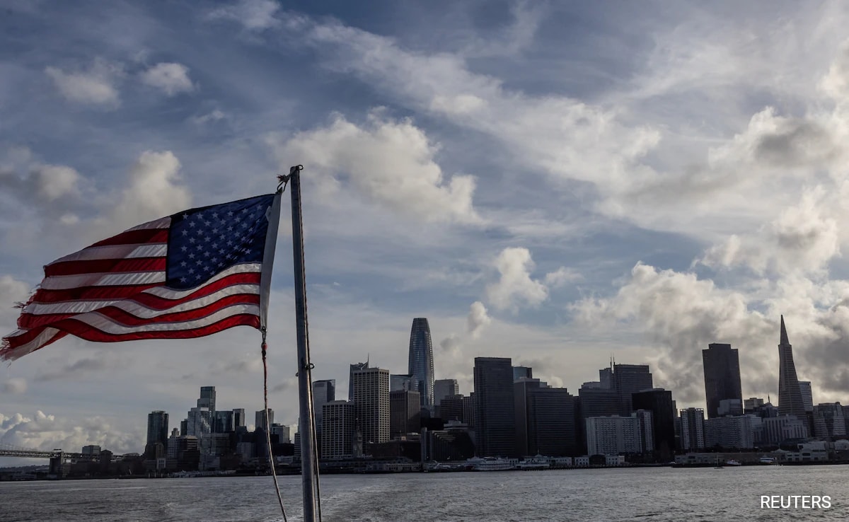 US Pauses Student Visa Cancellations