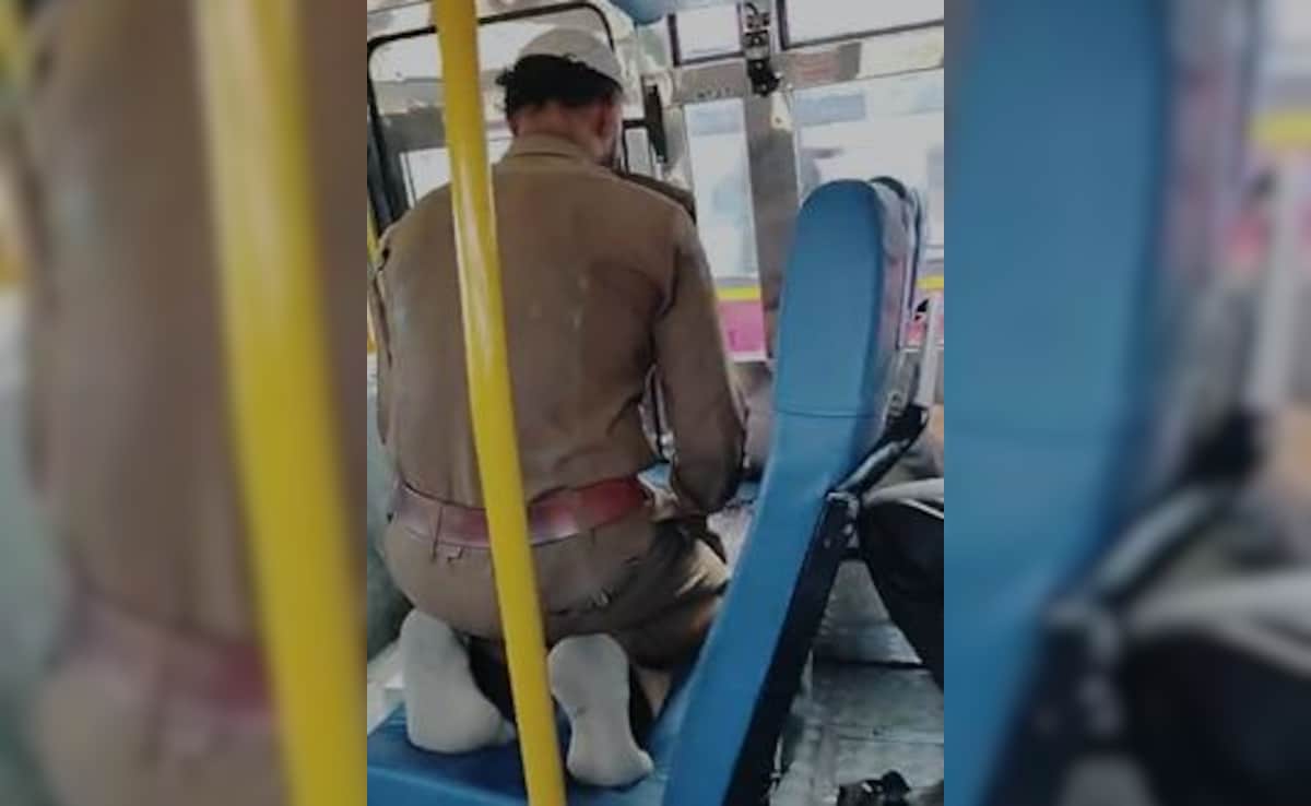 Video: Karnataka Driver Stops Bus To Offer Namaz, Probe Ordered After Complaints