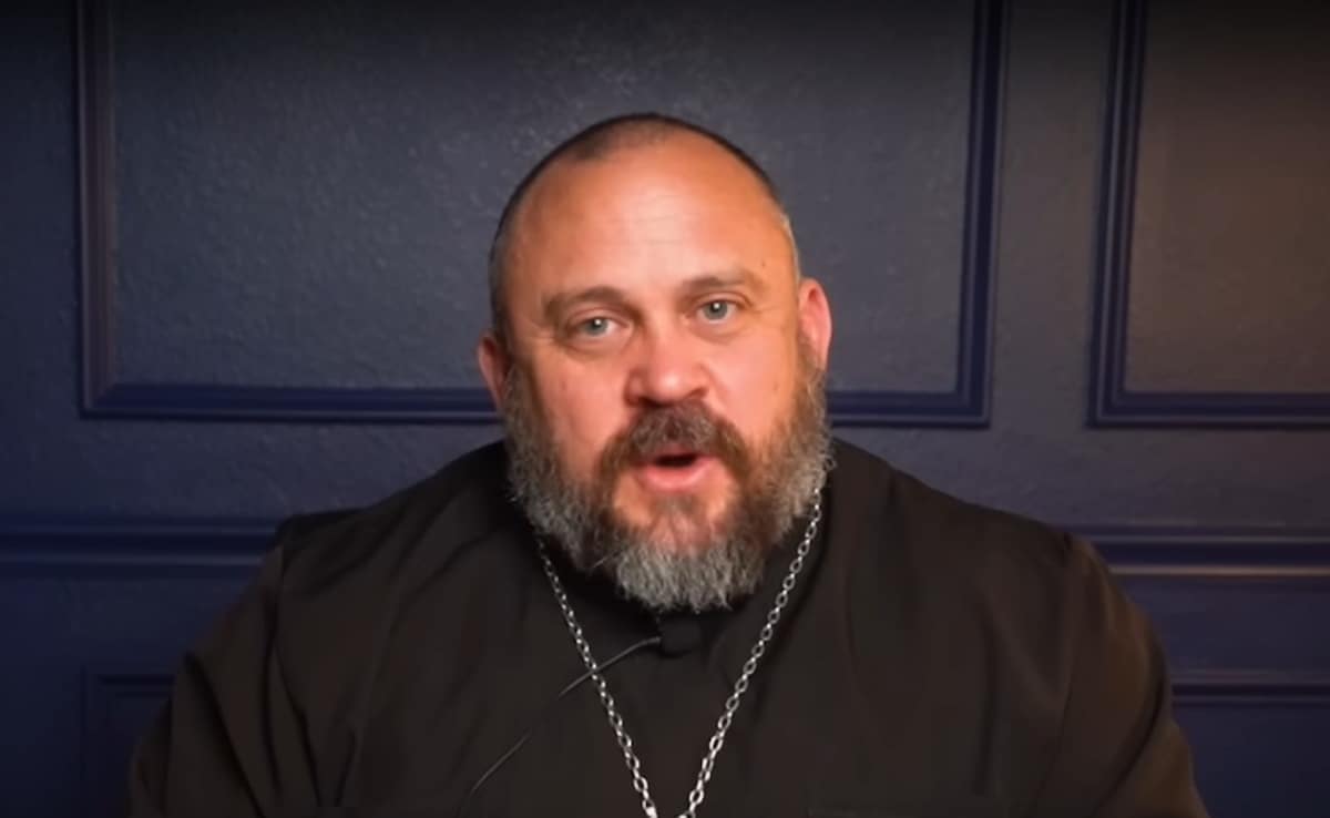 Masturbation ‘Unmanly’, No ‘Transgenderism’: Russian Church’s Absurd Rules