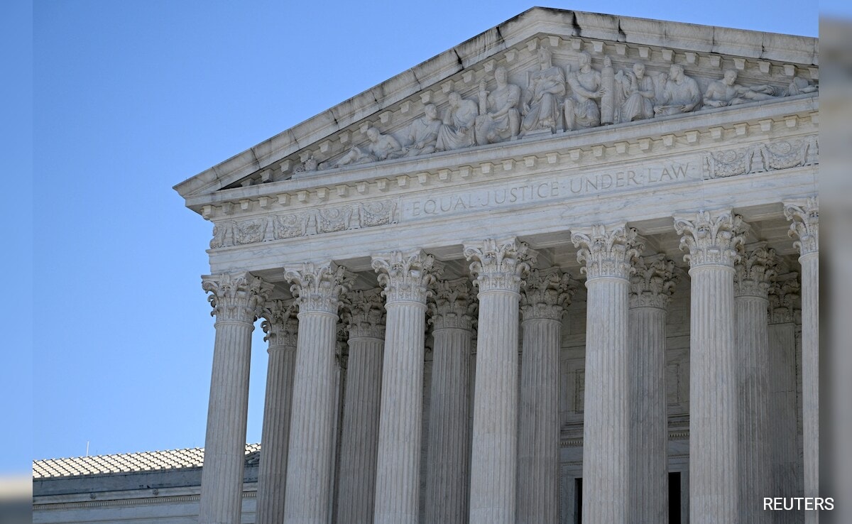 US Supreme Court Lets Trump End Deportation Protection For Venezuelans