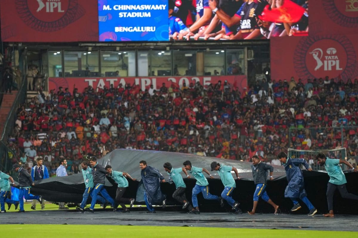 Bengaluru: Drama Unfolds At Chinnaswamy Stadium As Families Of I-T, IPS Officials Clash