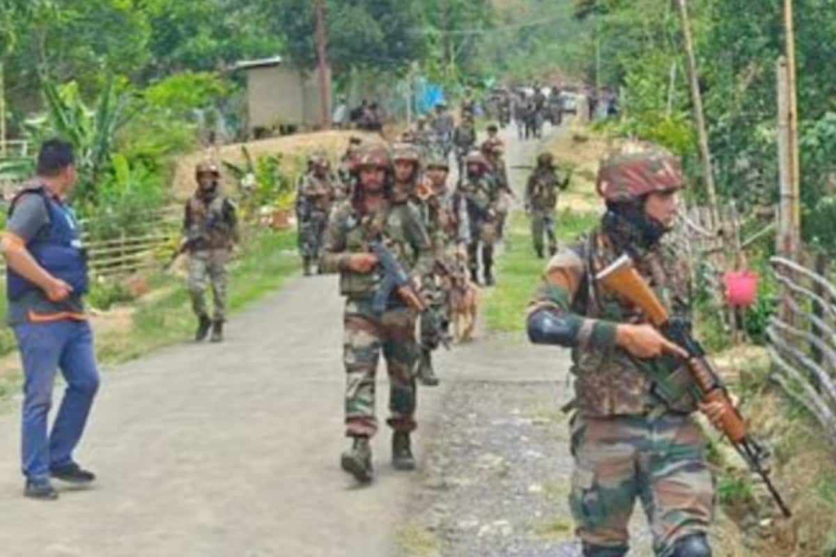 Protesters Scuffle With Security Forces Near Manipur Raj Bhavan, Several Injured