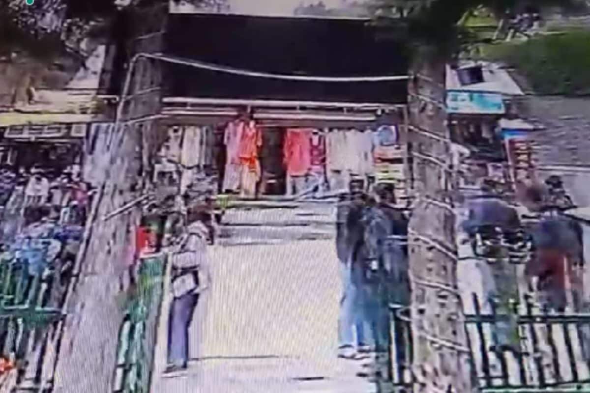 New CCTV Footage Shows Tourists Fleeing Pahalgam Market Moments After Terror Attack