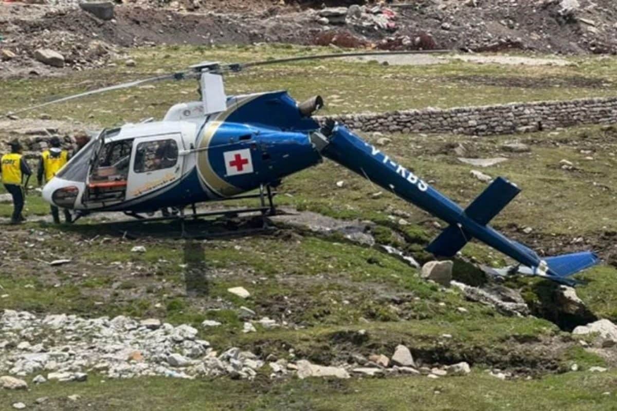 Moment When Air Ambulance Makes Emergency Landing In Kedarnath | Watch