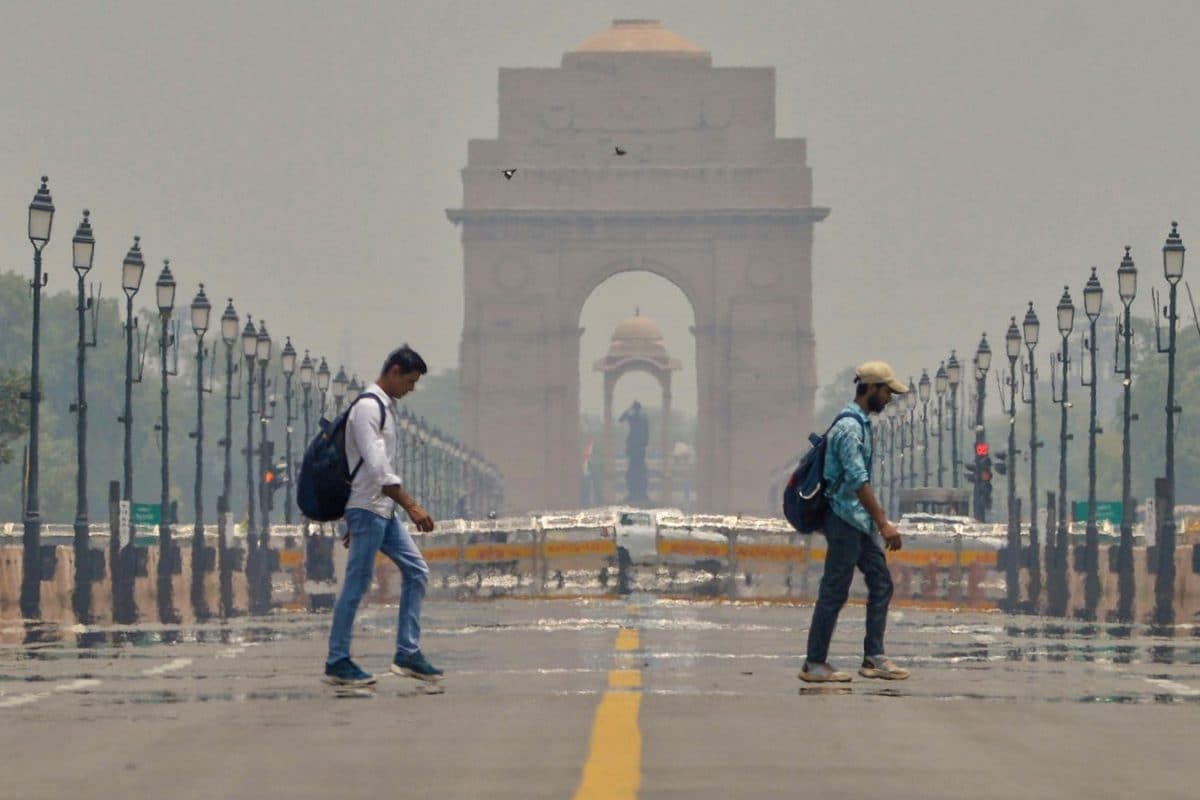 Delhi In Discomfort: City Records 41.8 Degrees Celsius, High Humidity