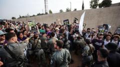 ‘The mood is changing’: Israeli anger grows at conduct of war