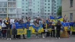 Ukraine and Russia poised for biggest prisoner swap but details scarce