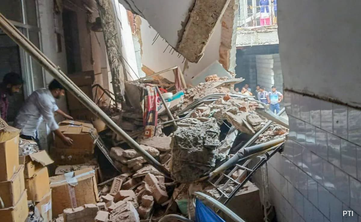 Damaged Walls, Ceilings: Jharkhand Hospital Where Roof CollapseKilled3