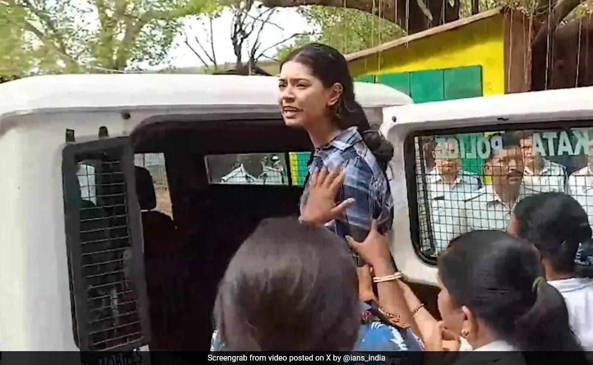 Cops Say Influencer’s Arrest Over Communal Post Lawful, BJP Slams Trinamool