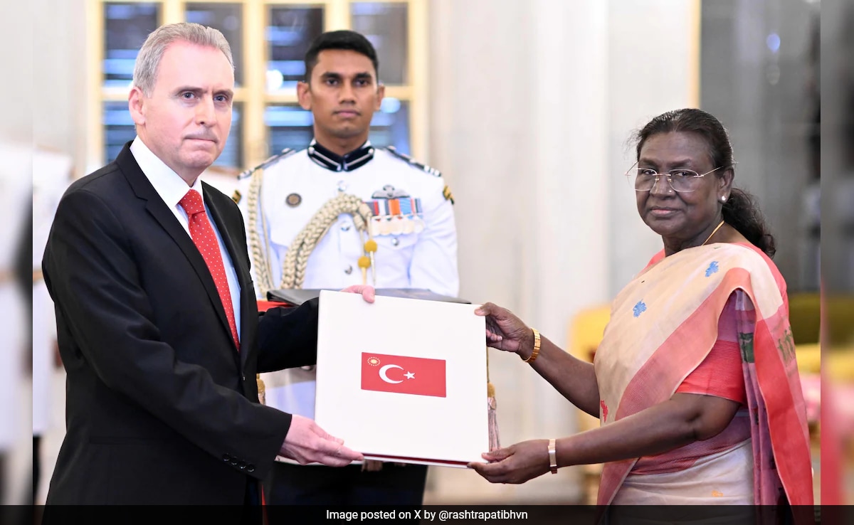 Envoys Of 6 Nations, Including Turkey, Present Credentials To President Murmu