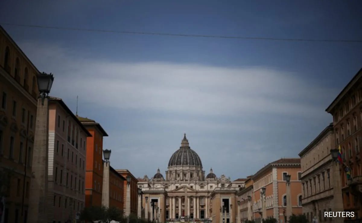 Dinner Parties, Lobbying. What Goes On Behind Closed Doors To Elect Pope
