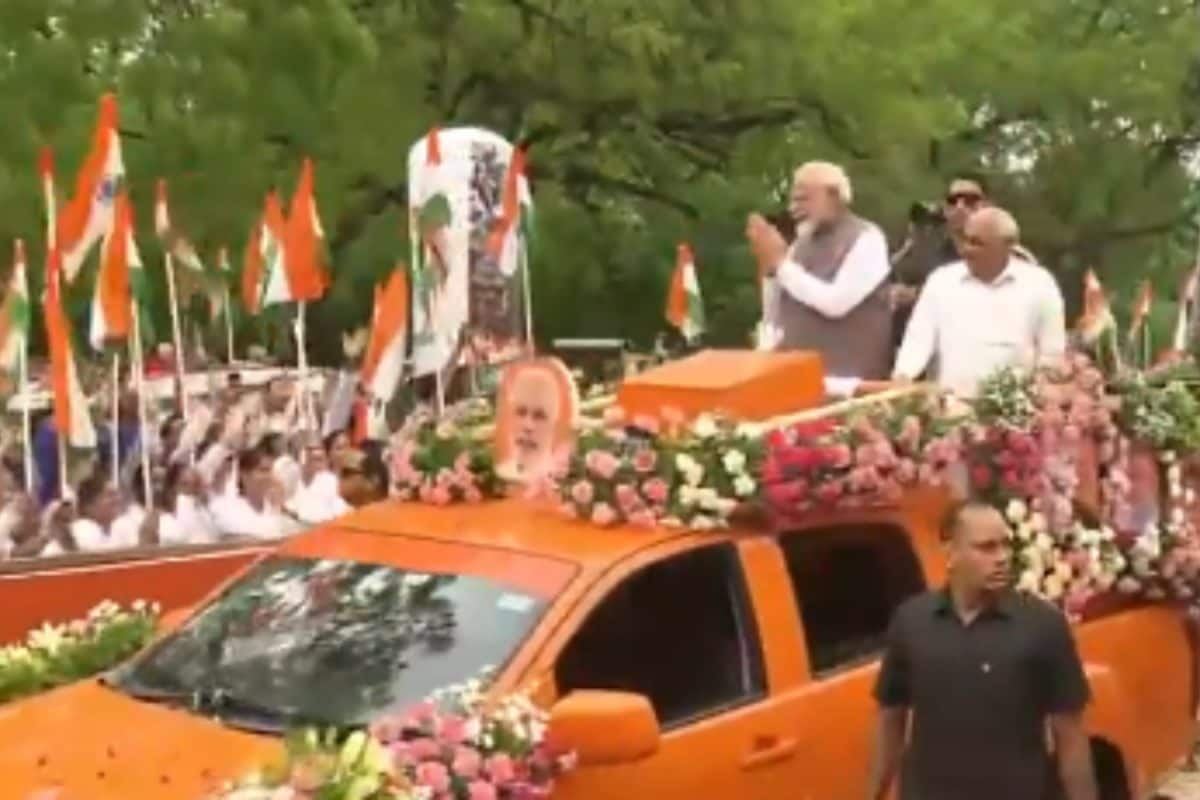 PM Modi Holds Roadshow In Gandhinagar, To Launch Projects Worth Over Rs 5,500 Cr | Video