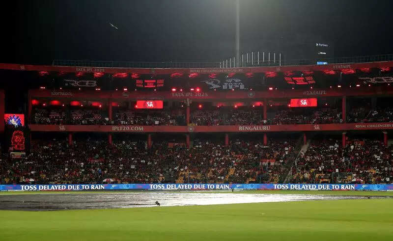 Families of IPS, I-T officers clash over seat at Diamond Box during RCB match