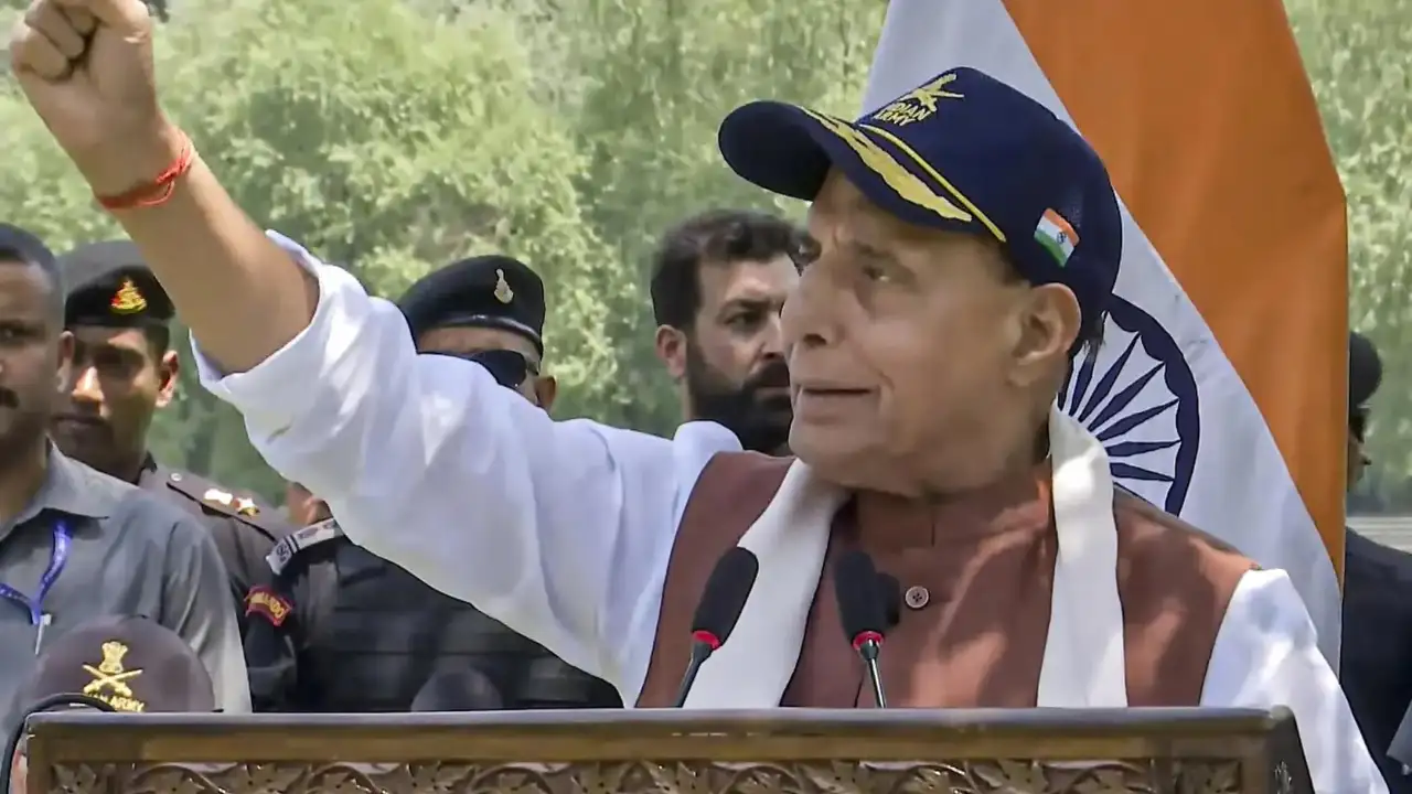 ‘Pak jahan khada hota hai …’: Rajnath tweaks Bachchan’s dialogue to slam Islamabad