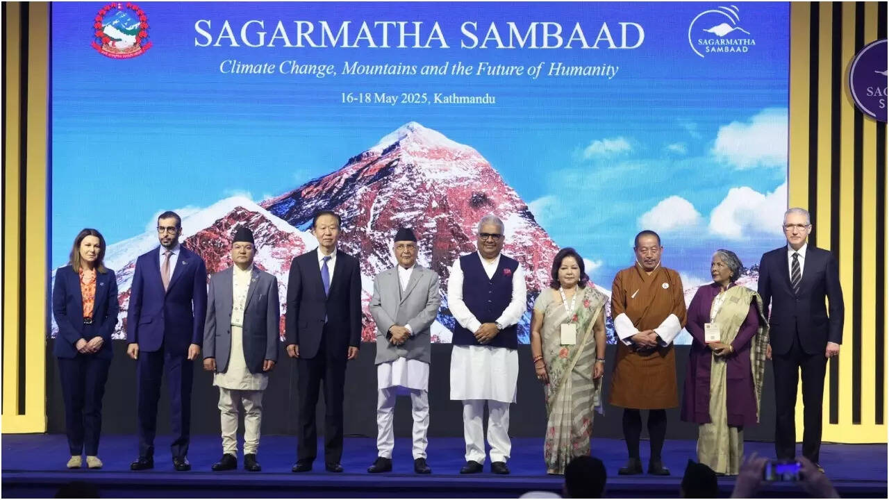 Chinese leader refers to Mount Everest as ‘Chomolungma’ at Nepal forum