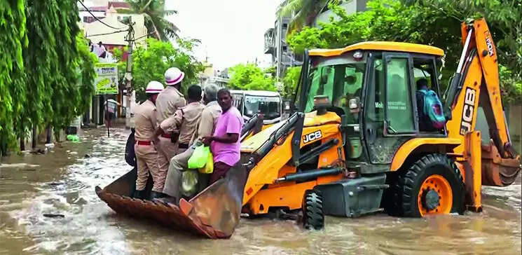 130mm rainfall in 12 hours brings Bengaluru to its knees
