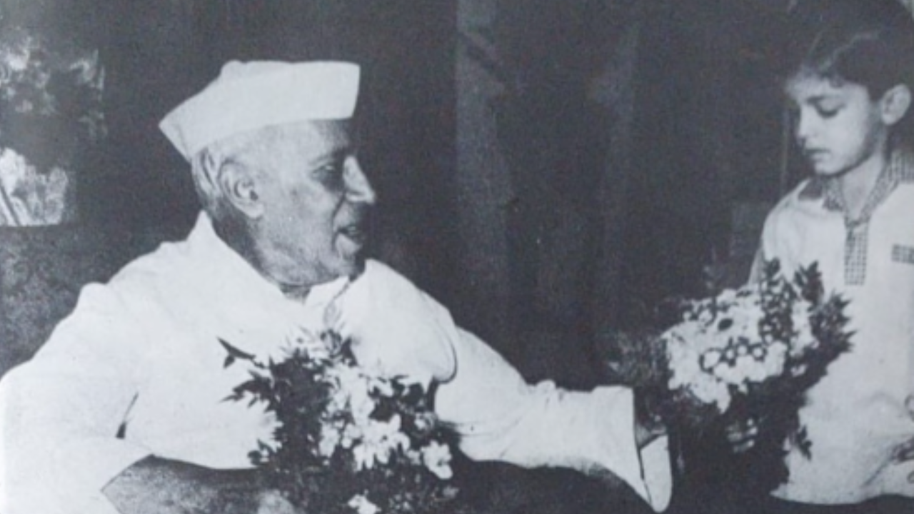 ‘Scatter my ashes in Ganga, fields’: Congress shares excerpts from Nehru’s will