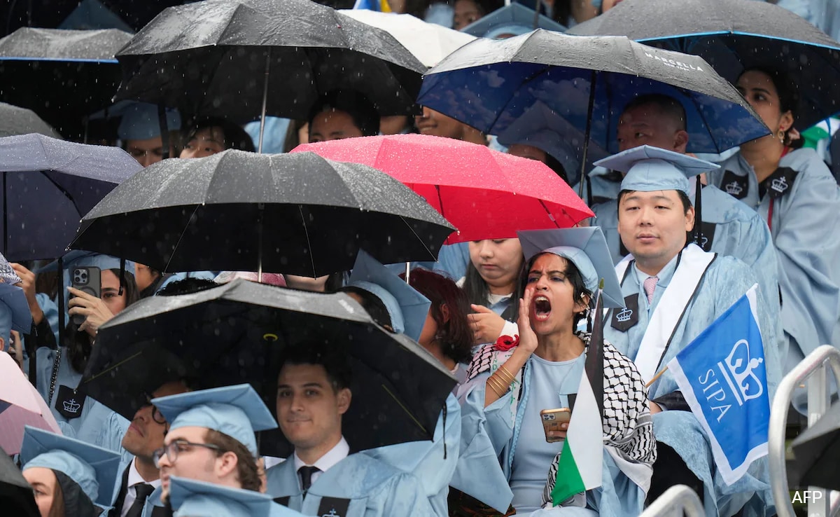 Students Chant “Free Mahmoud” At Columbia University Graduation