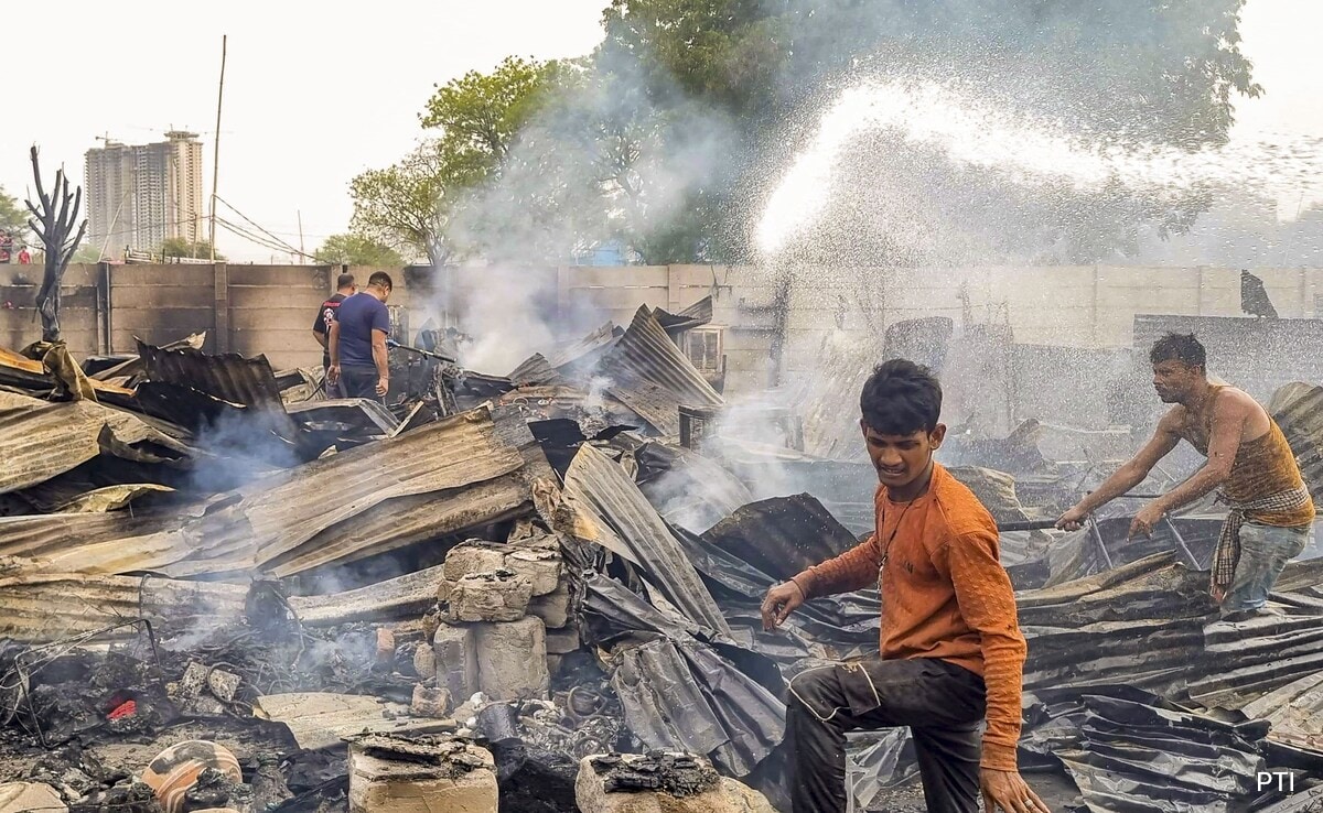 Over 30 Shanties Burnt In Fire At Slum Area In Gurugram Sector 52