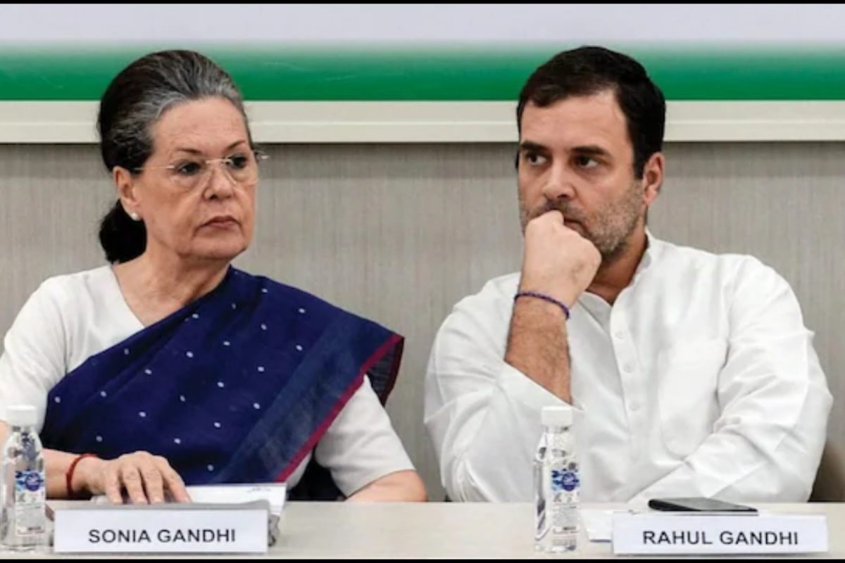 Delhi Court Sends Notice To Sonia, Rahul Gandhi Seeking Response In National Herald Case