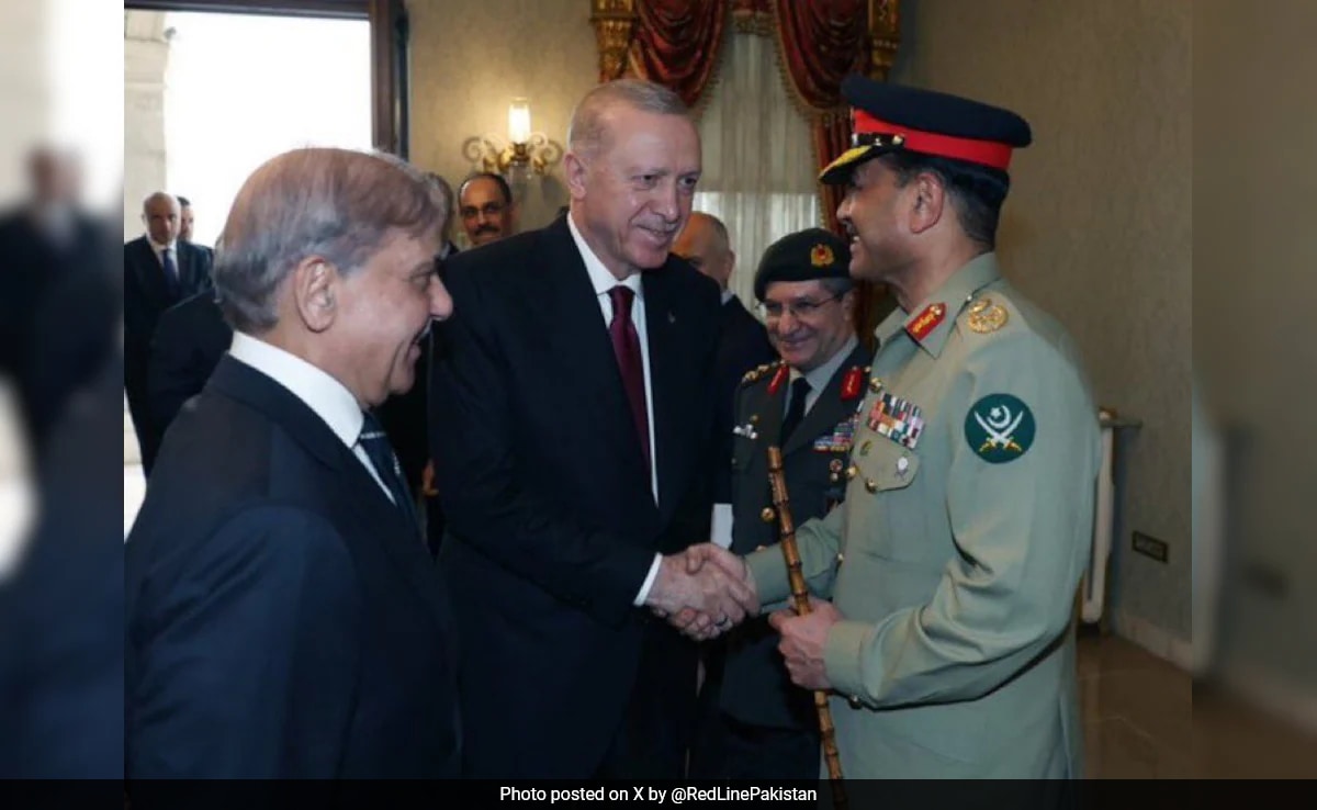 Turkey’s Erdogan Congratulates Pak Field Marshal Asim Munir, Enhances Ties